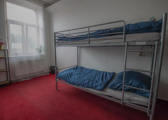 In Hostel Prága